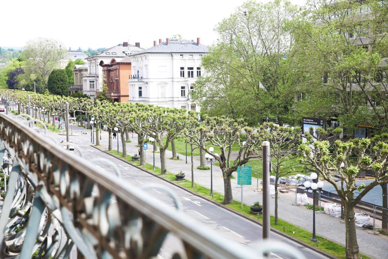 Palais Passy~Design Suite Mit Ausblick Im Zentrum Wiesbaden Ngoại thất bức ảnh
