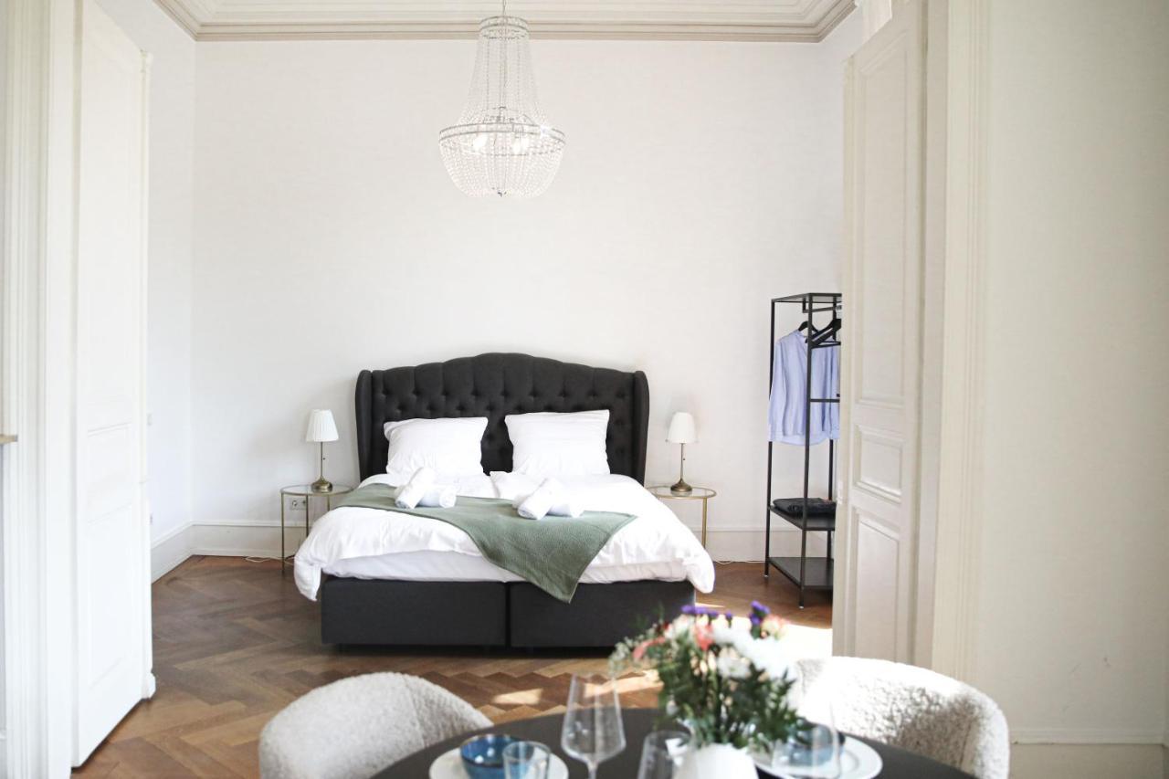 Palais Passy~Design Suite Mit Ausblick Im Zentrum Wiesbaden Ngoại thất bức ảnh